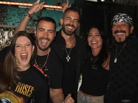 Veja quais famosos marcaram presença no show do Guns N' Roses em Salvador - Imagem