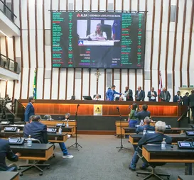 Deputado é diagnosticado com 'coração partido' e se afasta da Alba - Imagem