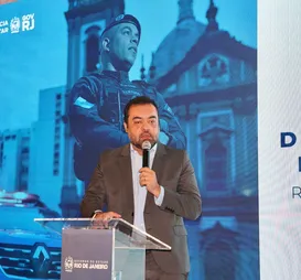 Governador do RJ decide renunciar para evitar cassação - Imagem