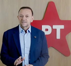 PT diz que polêmica sobre federação com PSOL é “desnecessária” - Imagem