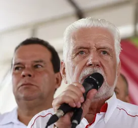 Wagner não descarta que Lula anuncie chapa durante agenda em Salvador - Imagem
