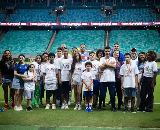 Inclusão no futebol: Ação do Abril Azul marca jogo do Bahia em Salvador