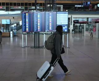 Aeroporto suspende voos após 'objeto voador não identificado' ser avistado