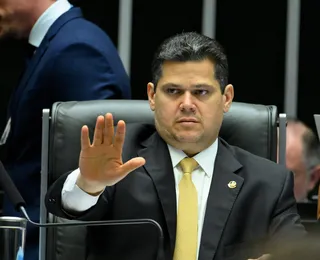 Alcolumbre fatia texto para facilitar derrubada de veto de Lula