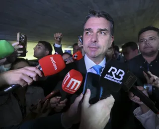 Ataque a Flávio Bolsonaro faz PL ameaçar romper aliança