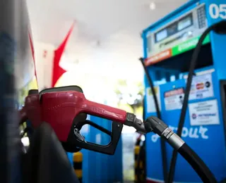 Gasolina terá 32% de etanol a partir de quarta-feira; entenda mudança