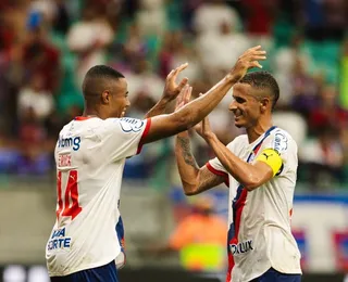 Bahia vence a primeira em casa e encosta na liderança do Brasileirão
