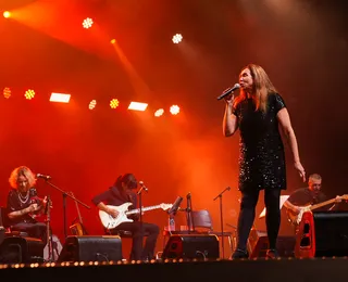 Belchior ganha tributo emocionante com trio feminino em Salvador