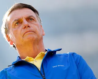 Bolsonaro apresenta melhora, mas não tem previsão de deixar UTI