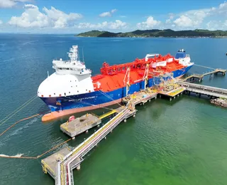 Brilliant Future: navio gigante reforça logística e abastecimento de etano na Bahia