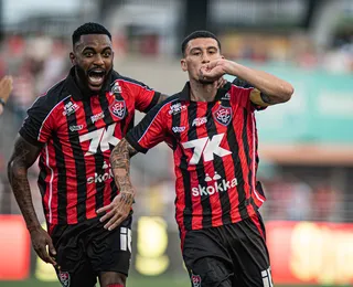Com gols-relâmpago, Vitória retoma favoritismo e vence o CRB por 4 a 2