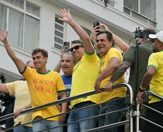 Contatos de Nikolas e Flávio Bolsonaro são encontrados no celular de Vorcaro
