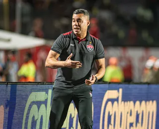 Jair Ventura vê Vitória "corajoso e consistente" contra Corinthians