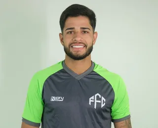Da obra ao gramado: ex-Vitória reforça Feira FC após quase virar pedreiro