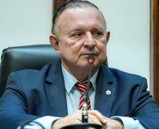 Decisão em maio: Adolfo Menezes prepara sucessão e ida ao TCM