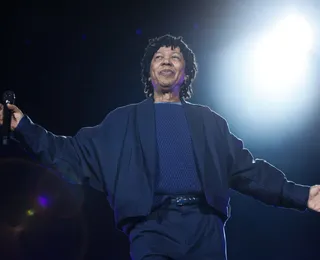 Djavan 50 anos de carreira: Show em Salvador tem choro, romance e Arena lotada