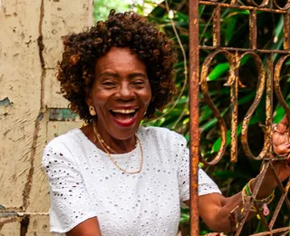 Dona Salvadora emociona Salvador em show gratuito de despedida