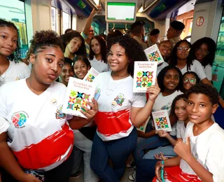 Estudantes da rede estadual conhecem VLT em aula prática por Salvador