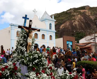 Fé e tradição: Jerônimo acompanha Festa dos Vaqueiros e entrega obras em Milagres
