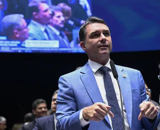 Flávio Bolsonaro lidera rejeição após escândalo com Banco Master