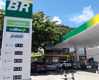 Gasolina a R$ 7,13: Acelen explica por que preço disparou em Salvador