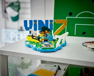 Lego lança coleção da Copa 2026 com Vini Jr e Messi; veja preços