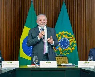 Lula anuncia saída de 18 ministros para eleições de 2026