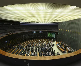 Maioria da bancada baiana vota pela derrubada do veto de Lula