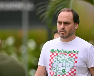 “Mais forte e ativo”: Carlos relata melhora de Bolsonaro na prisão domiciliar