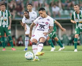 Matheuzinho revela por que foi reserva em Chapecoense x Vitória: "Arma secreta"