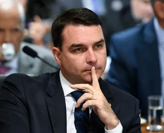 Aliados temem que reunião entre Flávio Bolsonaro e Trump não aconteça