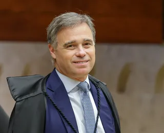 Ministro do STF André Mendonça passa por apuros em voo para Brasília