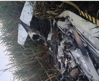 Piloto morre carbonizado após avião cair e pegar fogo em zona rural