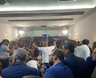 Prefeitura de Salvador demite três servidores envolvidos na invasão da Câmara