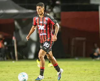 Renê chega ao terceiro gol no Vitória e assume artilharia do Nordestão