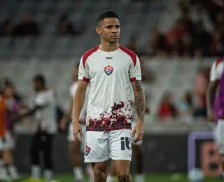 Revoltado, Erick diz que o Vitória foi "roubado de novo" contra o Athletico
