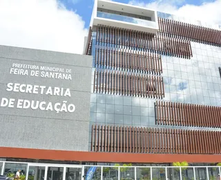 Feira de Santana paga valores a 2,6 mil servidores da educação nesta quinta