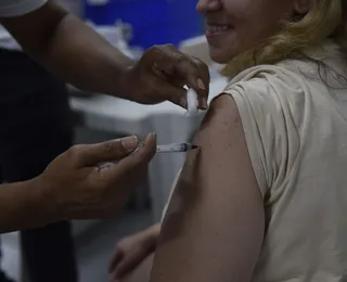Dia D de Vacinação: Adultos também devem atualizar caderneta