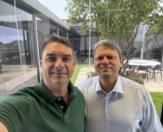 Tarcísio diz que Flávio Bolsanaro terá plano para o Brasil que esquerda não fez