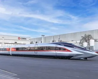 Trem-bala futurista bate recorde de velocidade e impressiona