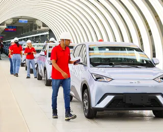 Um carro por minuto e 800 por dia: BYD comemora resultados na Bahia