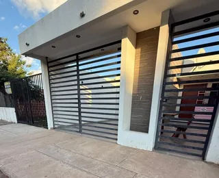 Veja como vivia o líder de facção preso com esposa na Bolívia