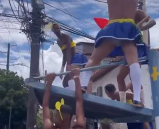 Vídeo: integrantes de “baba de saia” destroem ponto de ônibus em Salvador