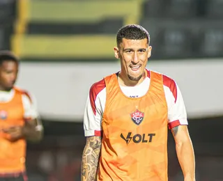 Vitória de Jair Ventura nunca venceu sem Baralhas, desfalque contra o Flamengo