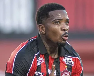 Vitória fecha compra de zagueiro e garante reforço contra Corinthians