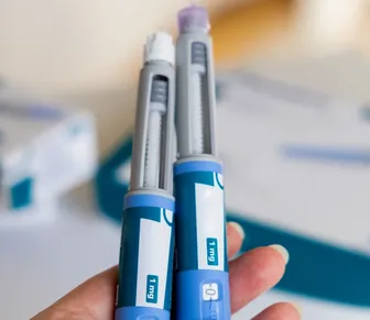 Pediatras alertam sobre uso de “canetas emagrecedoras” em crianças