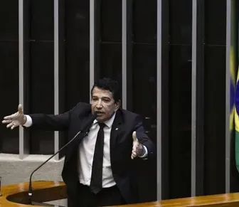 Senador bolsonarista vira réu na Justiça por falsa acusação de estupro
