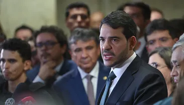 AGU pede ao STF suspensão de decisão que afastou Andrei Rodrigues