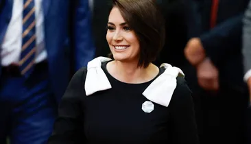 Michelle evita comentar crise de Flávio Bolsonaro: “Pergunta pra ele”
