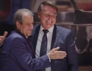 Aliado de Bolsonaro, Costa Neto já 'jurou amor' a Lula; relembre - Imagem